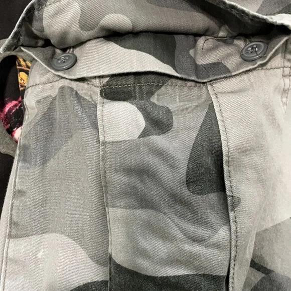 Gap men’s camouflage cargo shorts - Picture 9 of 11